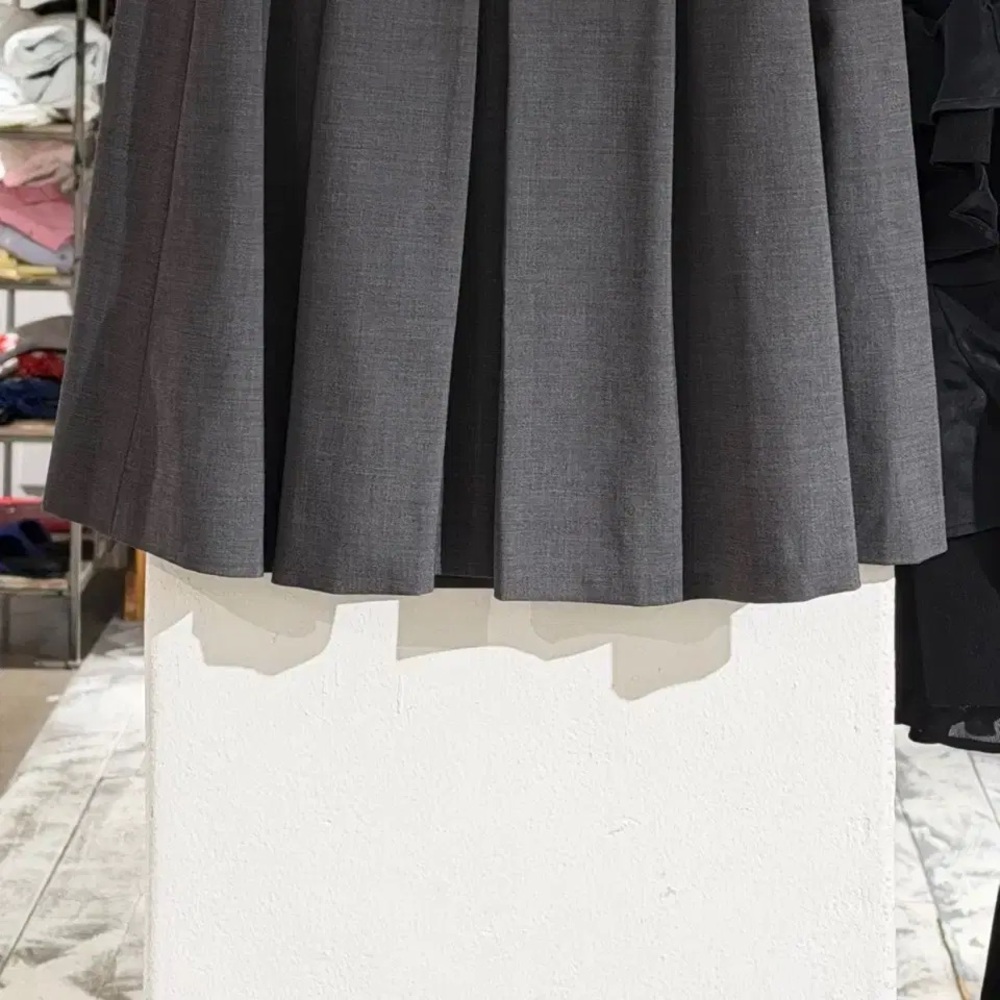 Theory Charcoal Pleated A-Line Skirt - Picture 5 of 7